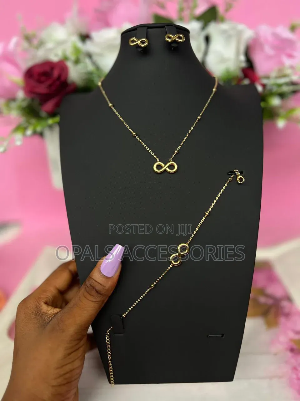 Minimalist Gold Infinity v-Shape 3-Piece Fine Jewelry Sets