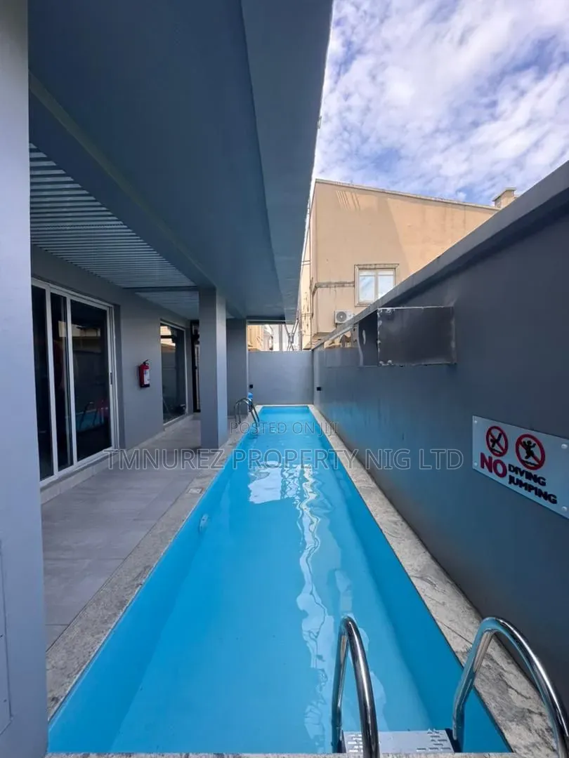 2bdrm Apartment in Lekki Phase 1 for rent