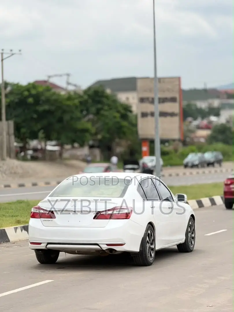 Honda Accord EX-L 4dr Sedan FWD (2.4L 4cyl 2A) 2016 White