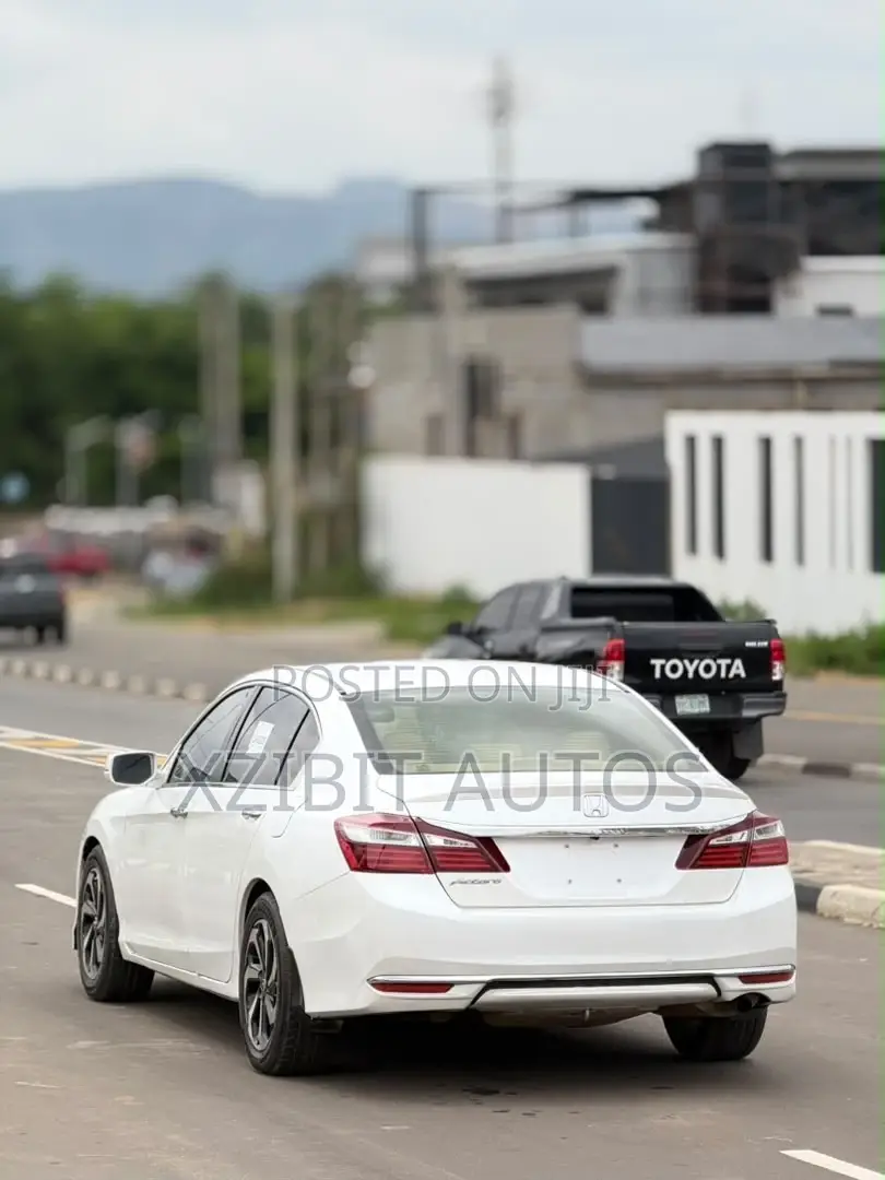 Honda Accord EX-L 4dr Sedan FWD (2.4L 4cyl 2A) 2016 White
