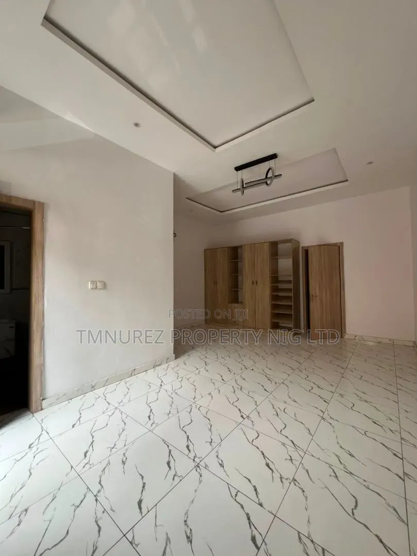 3bdrm Duplex in Ikota for rent