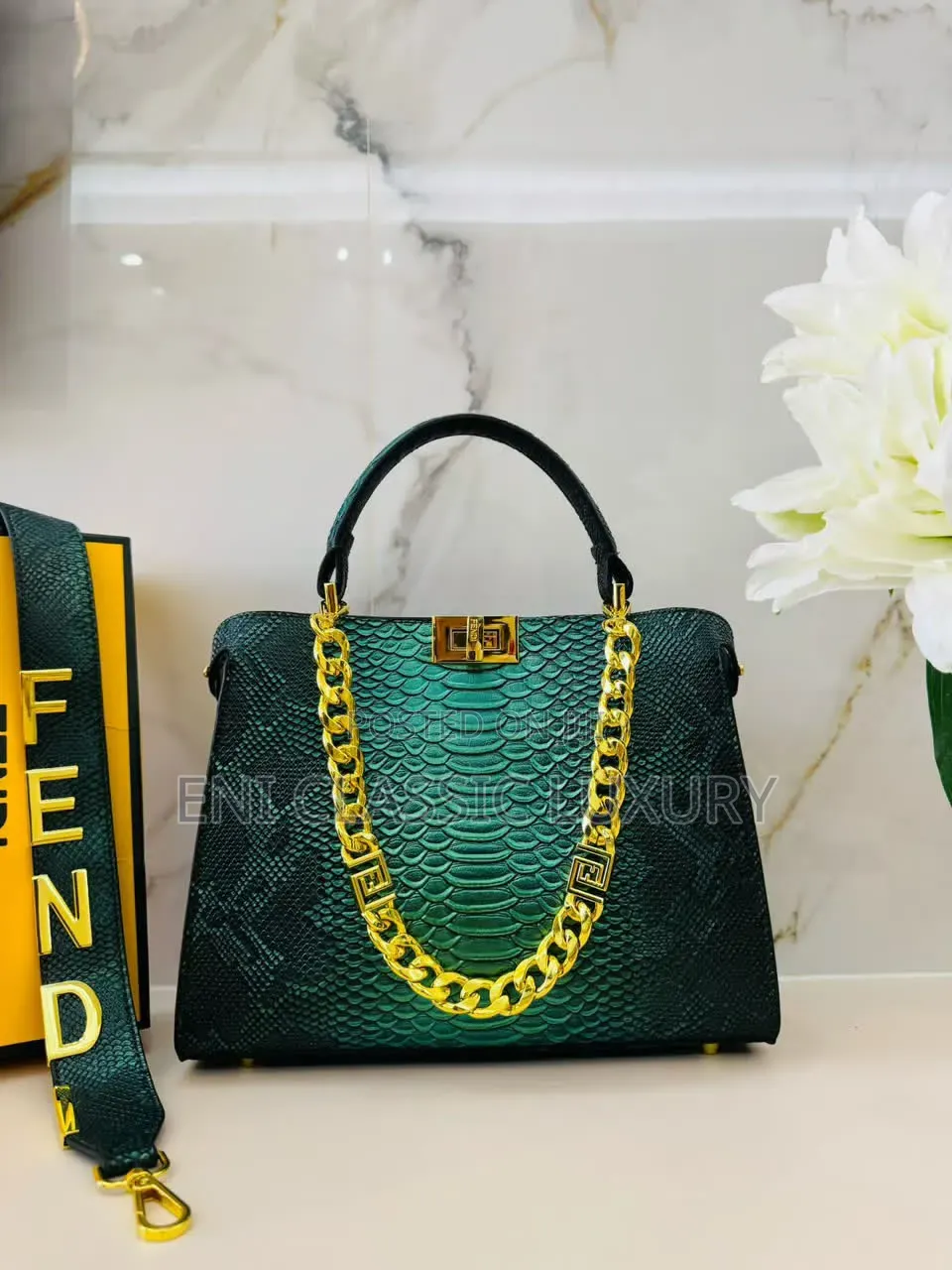 Top Notch Luxury Women's Handbags Fendi Best Quality Well Banded