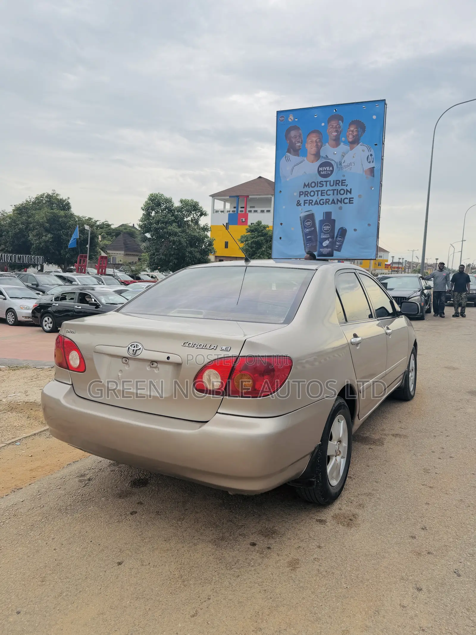 Toyota Corolla 2004 Gold