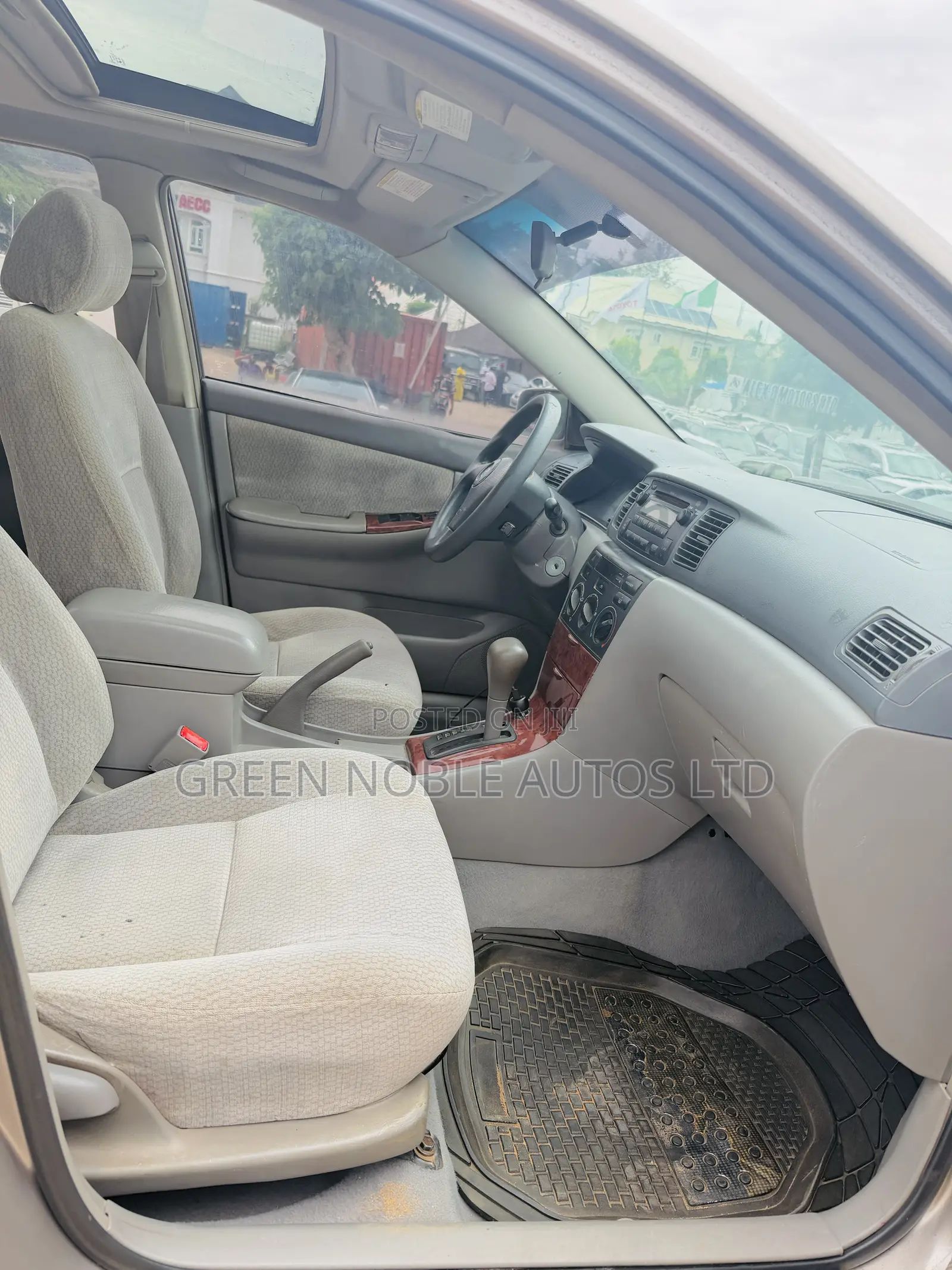 Toyota Corolla 2004 Gold