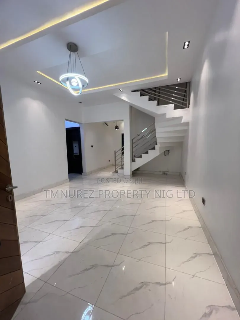4bdrm Duplex in Sangotedo for rent