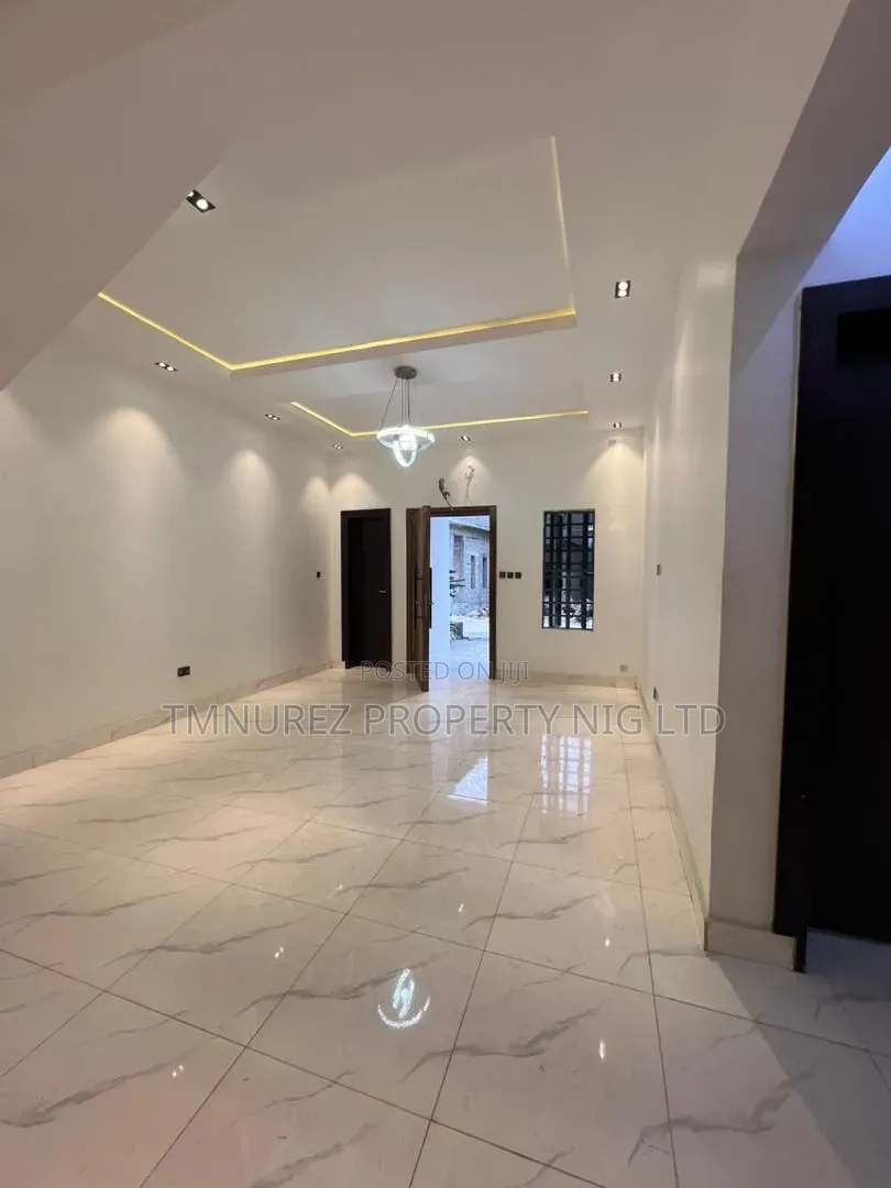 4bdrm Duplex in Sangotedo for rent