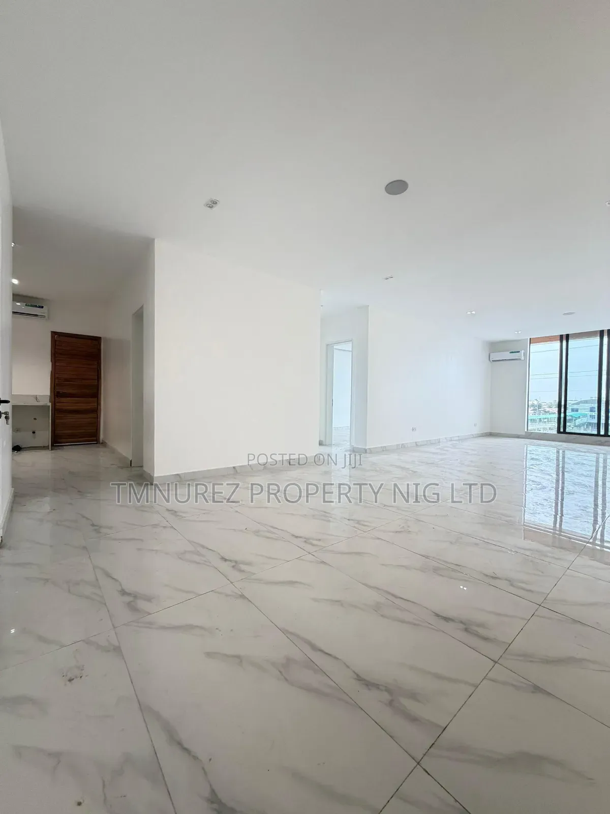 2bdrm Apartment in Lekki Phase 1 for sale