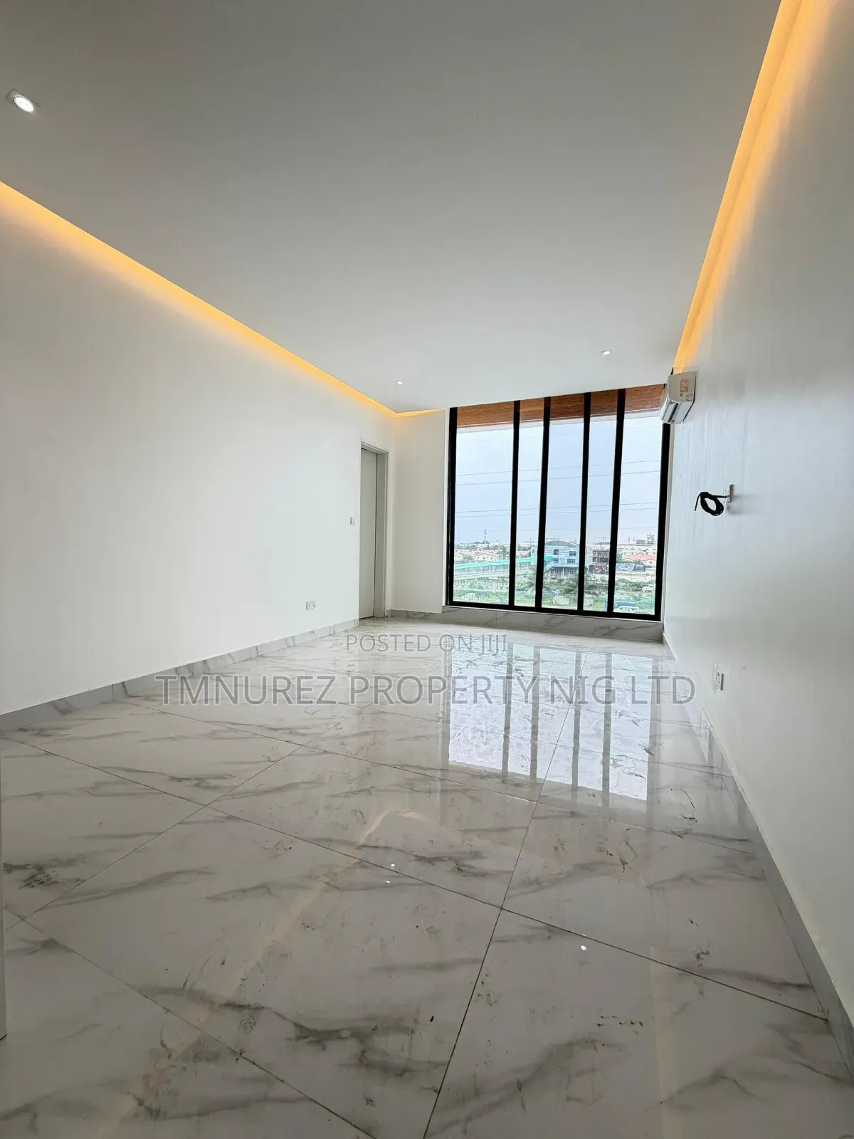 2bdrm Apartment in Lekki Phase 1 for sale