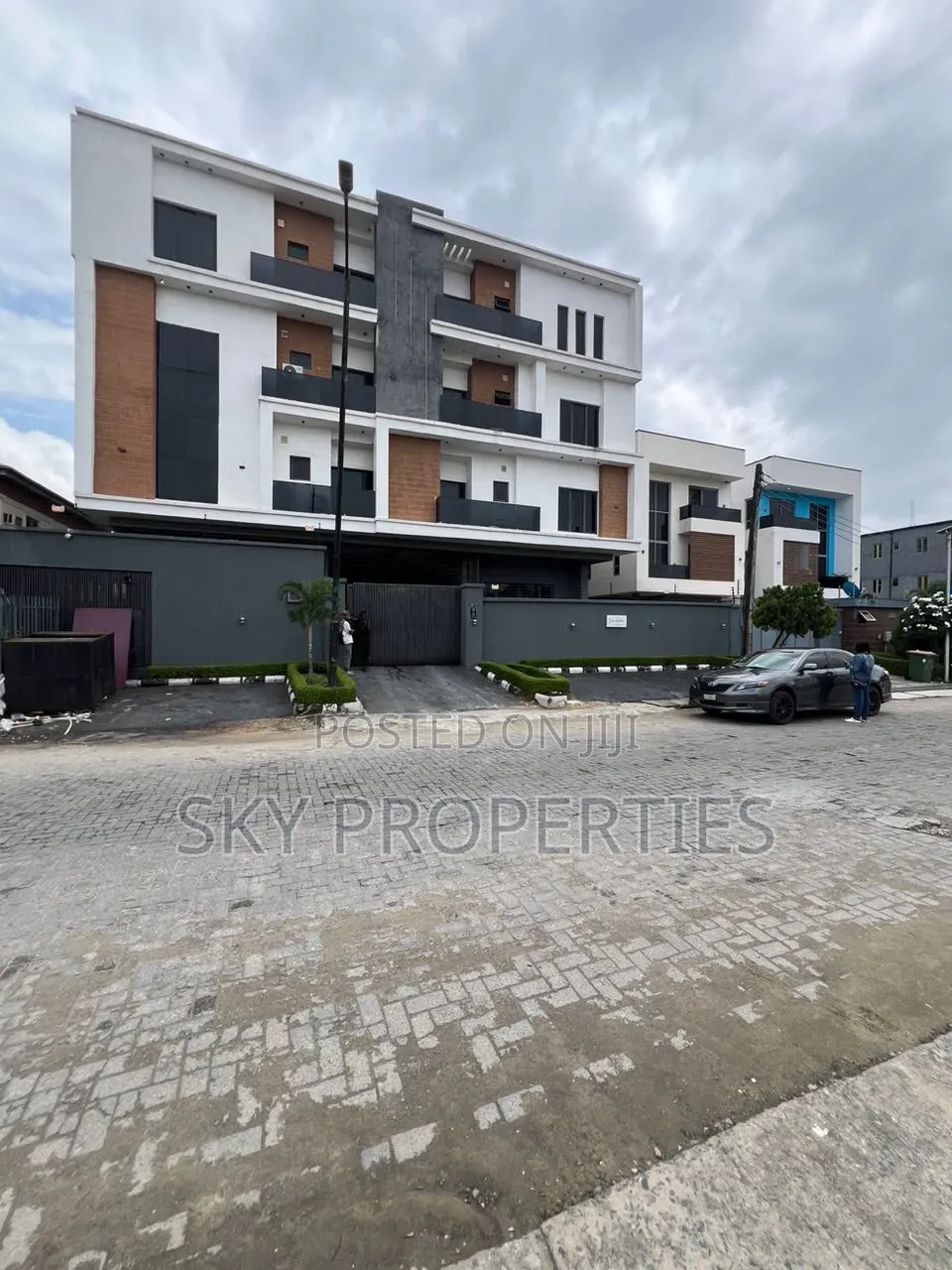 Furnished 2bdrm Apartment in Furo Ezimora, Lekki Phase 1 for sale