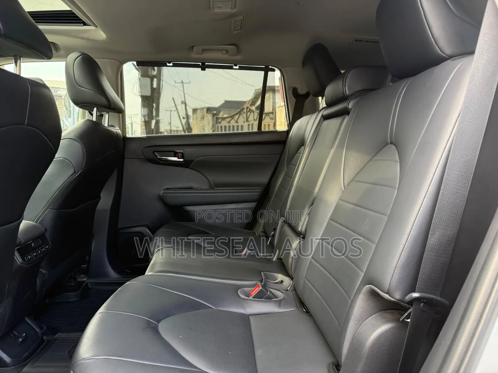 Toyota Highlander XLE 2022 Silver