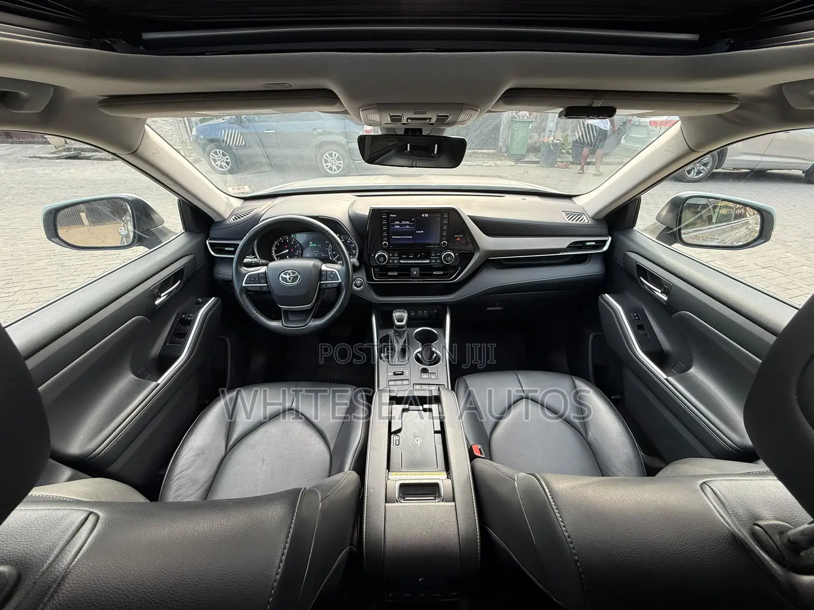 Toyota Highlander XLE 2022 Silver