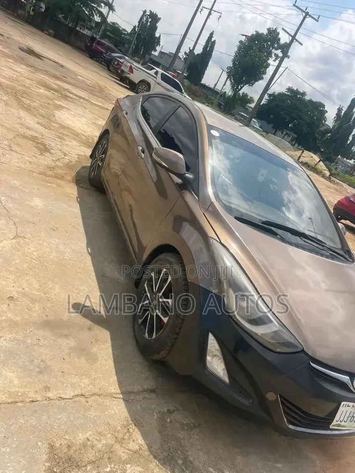 Hyundai Elantra 2013 Brown