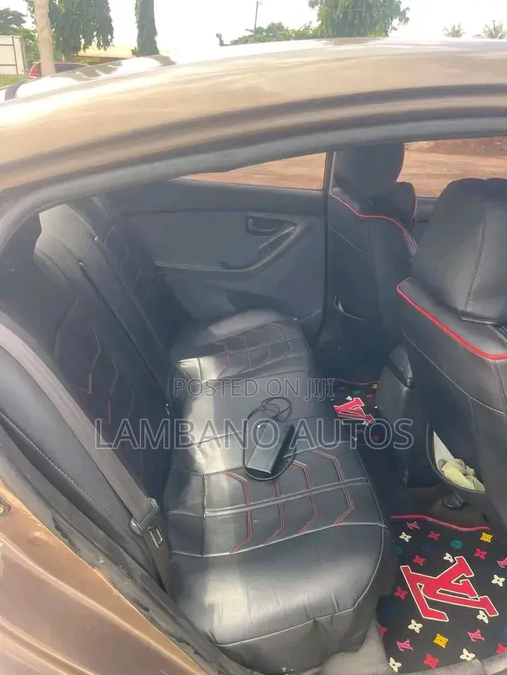 Hyundai Elantra 2013 Brown