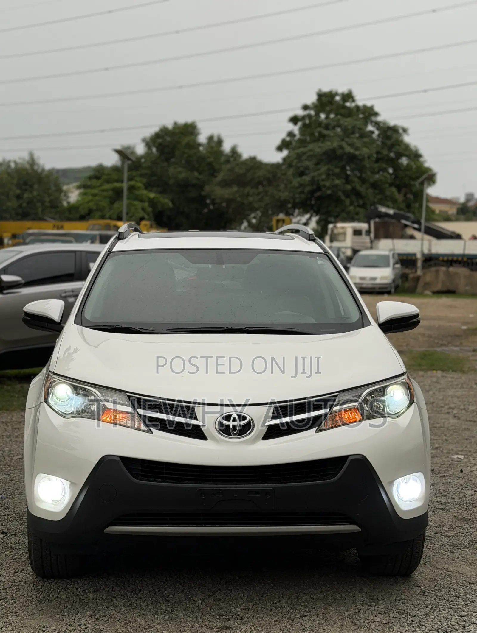 Toyota RAV4 Limited AWD (2.5L 4cyl 6A) 2013 White