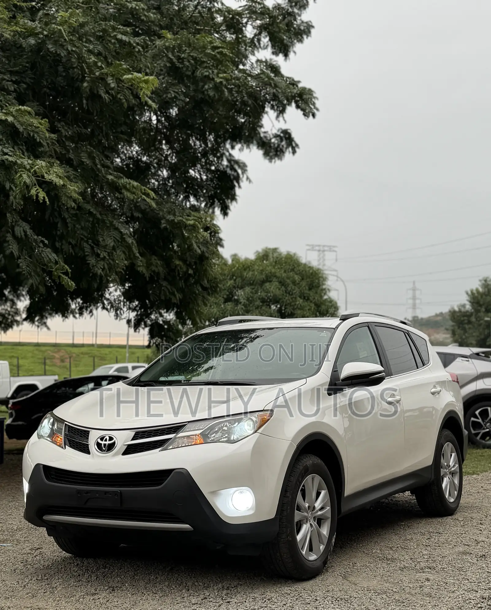 Toyota RAV4 Limited AWD (2.5L 4cyl 6A) 2013 White
