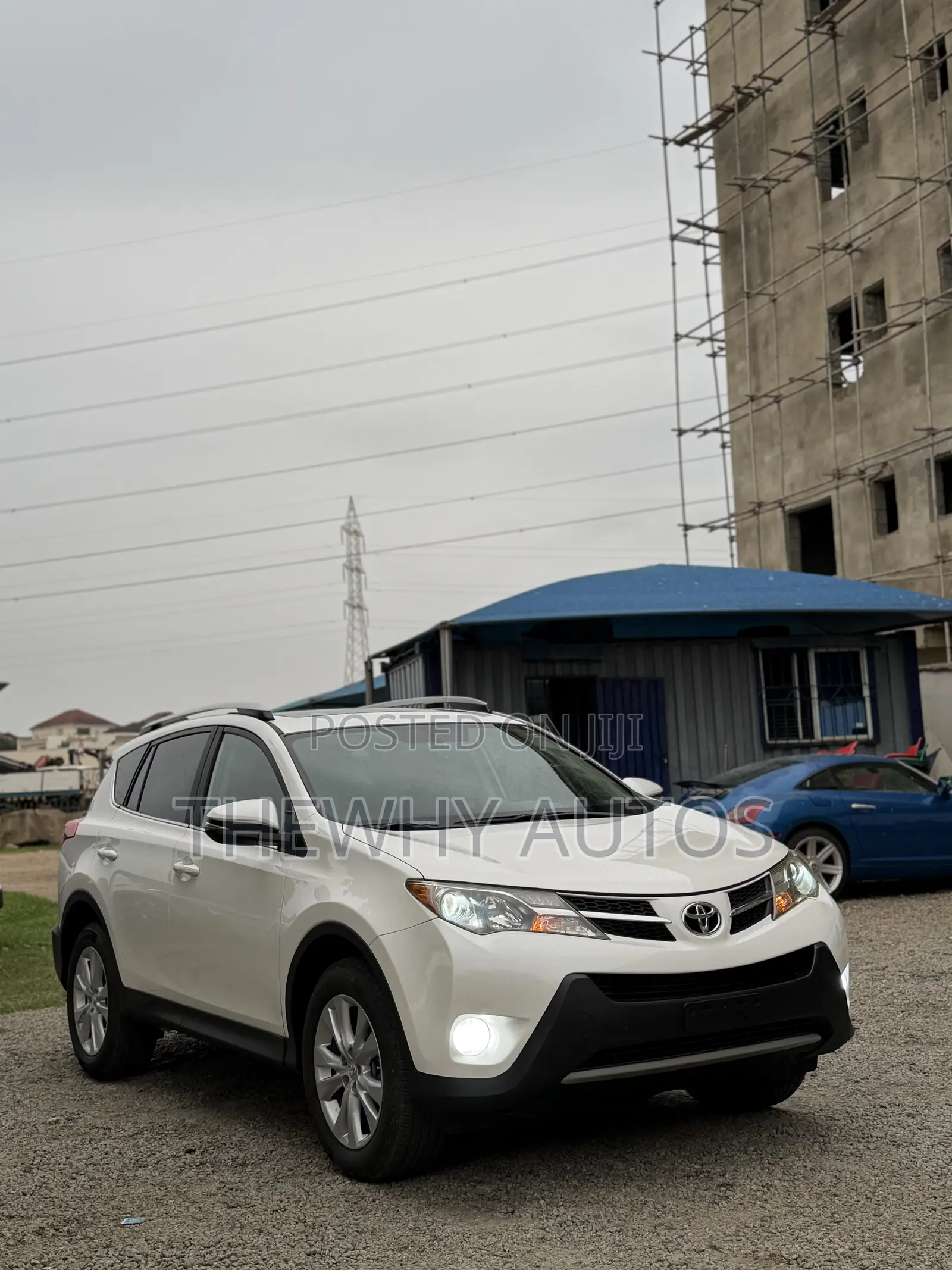 Toyota RAV4 Limited AWD (2.5L 4cyl 6A) 2013 White