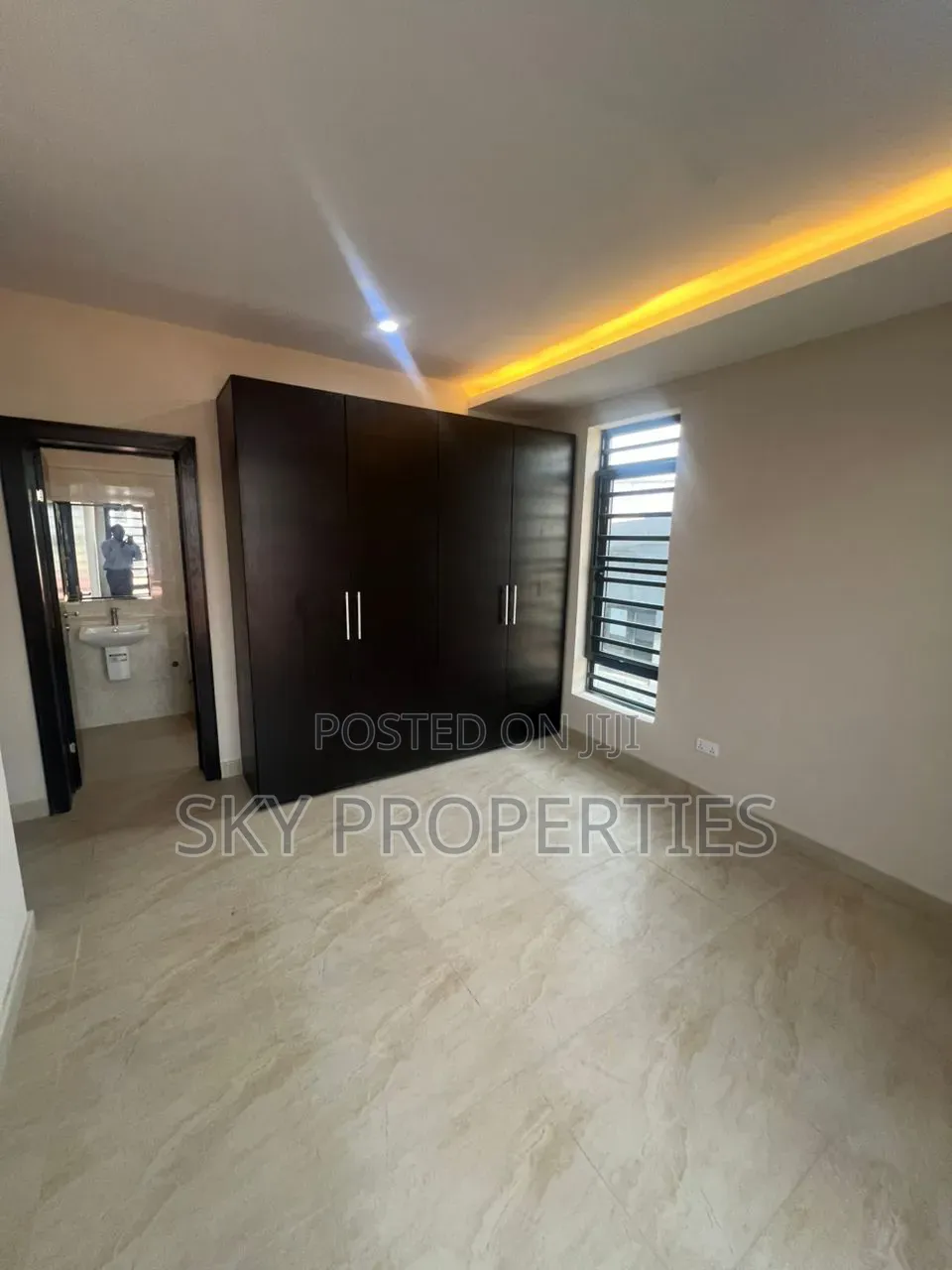 2bdrm Apartment in Dorosimi, Lekki Phase 1 for rent