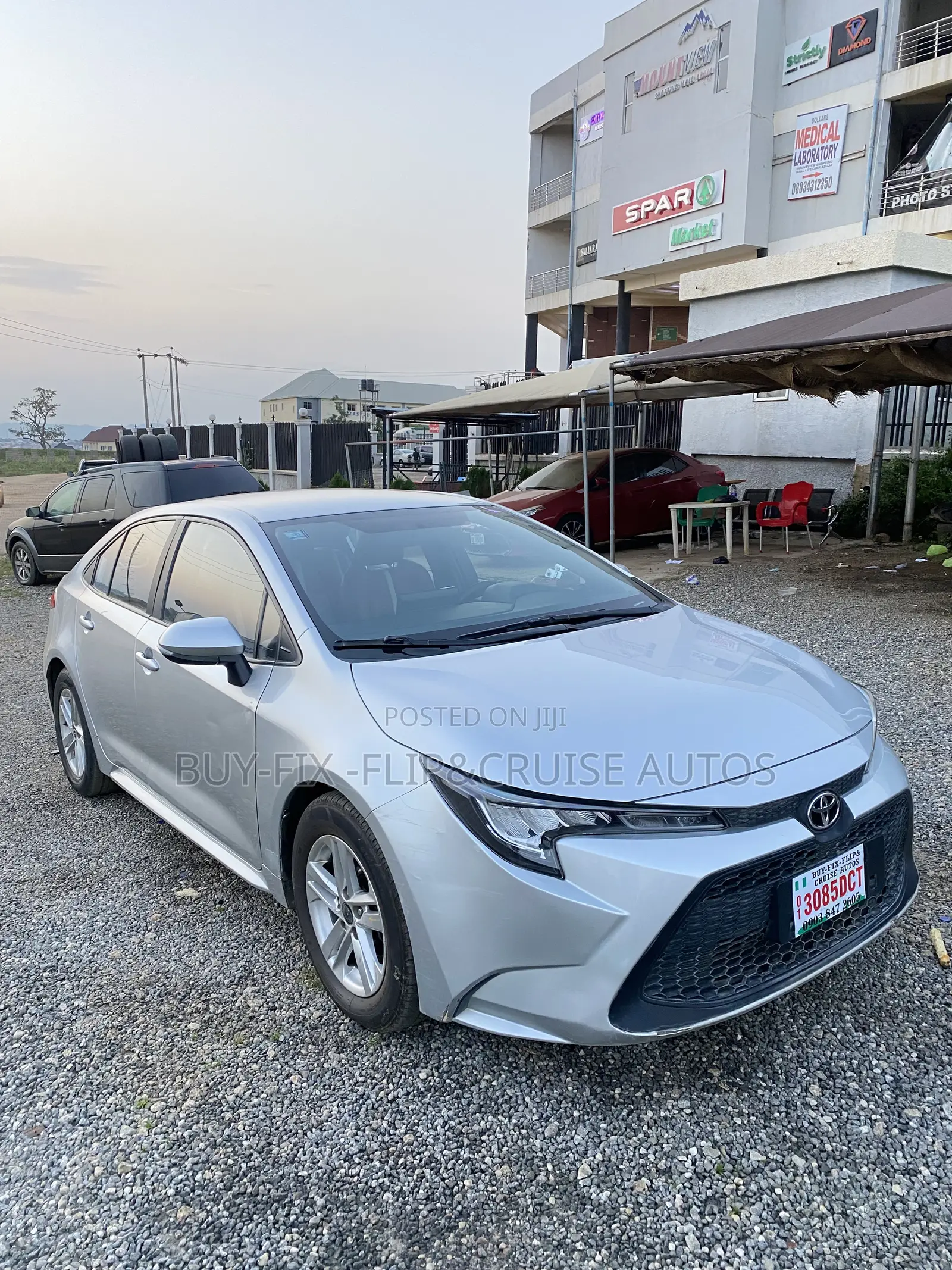 Toyota Corolla LE 2021 Silver