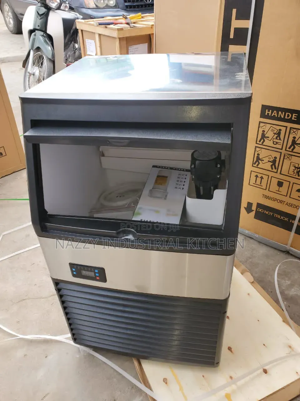 Ice Cube Maker
