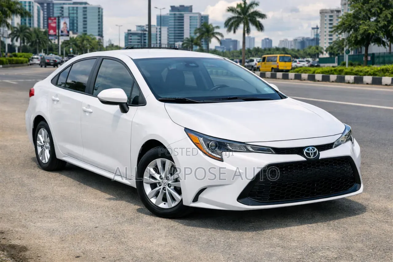 Toyota Corolla LE 2023 White