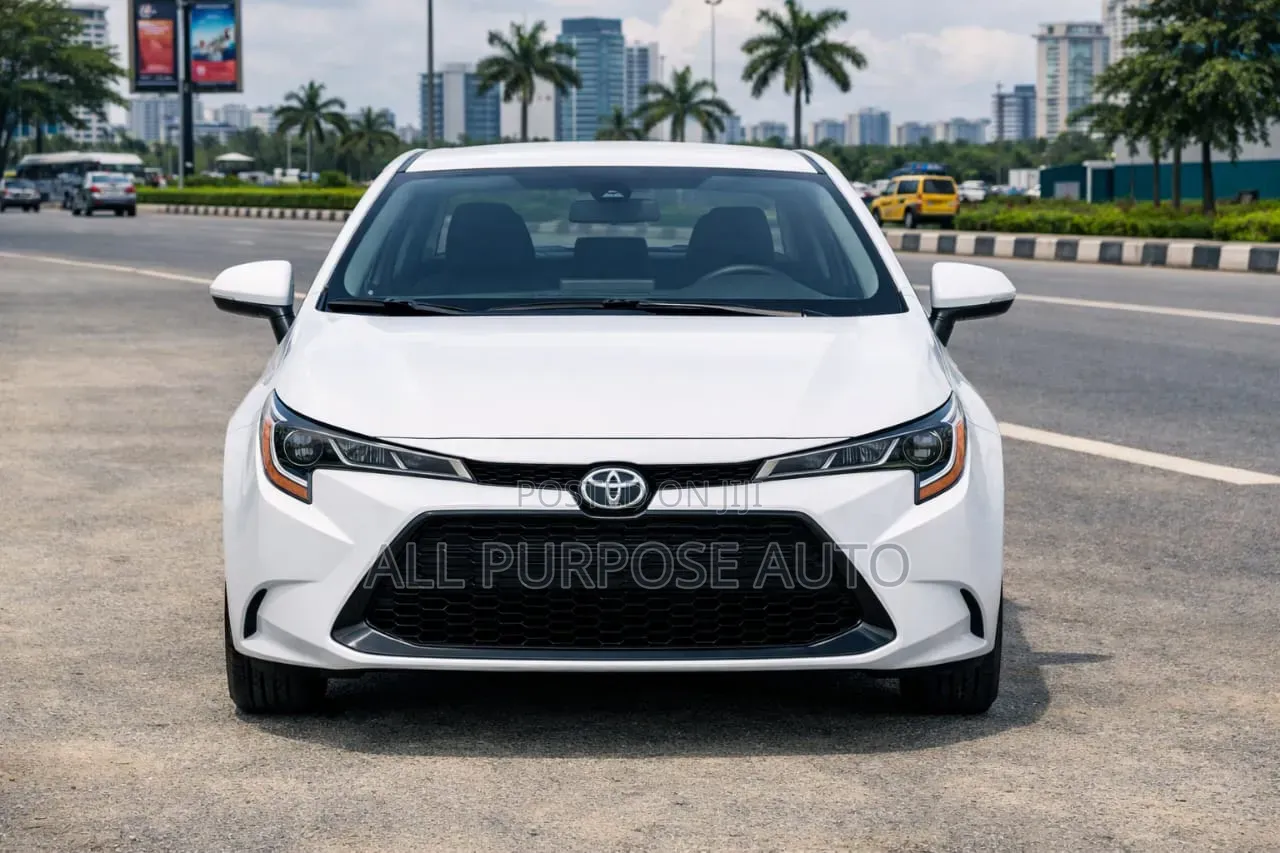 Toyota Corolla LE 2023 White
