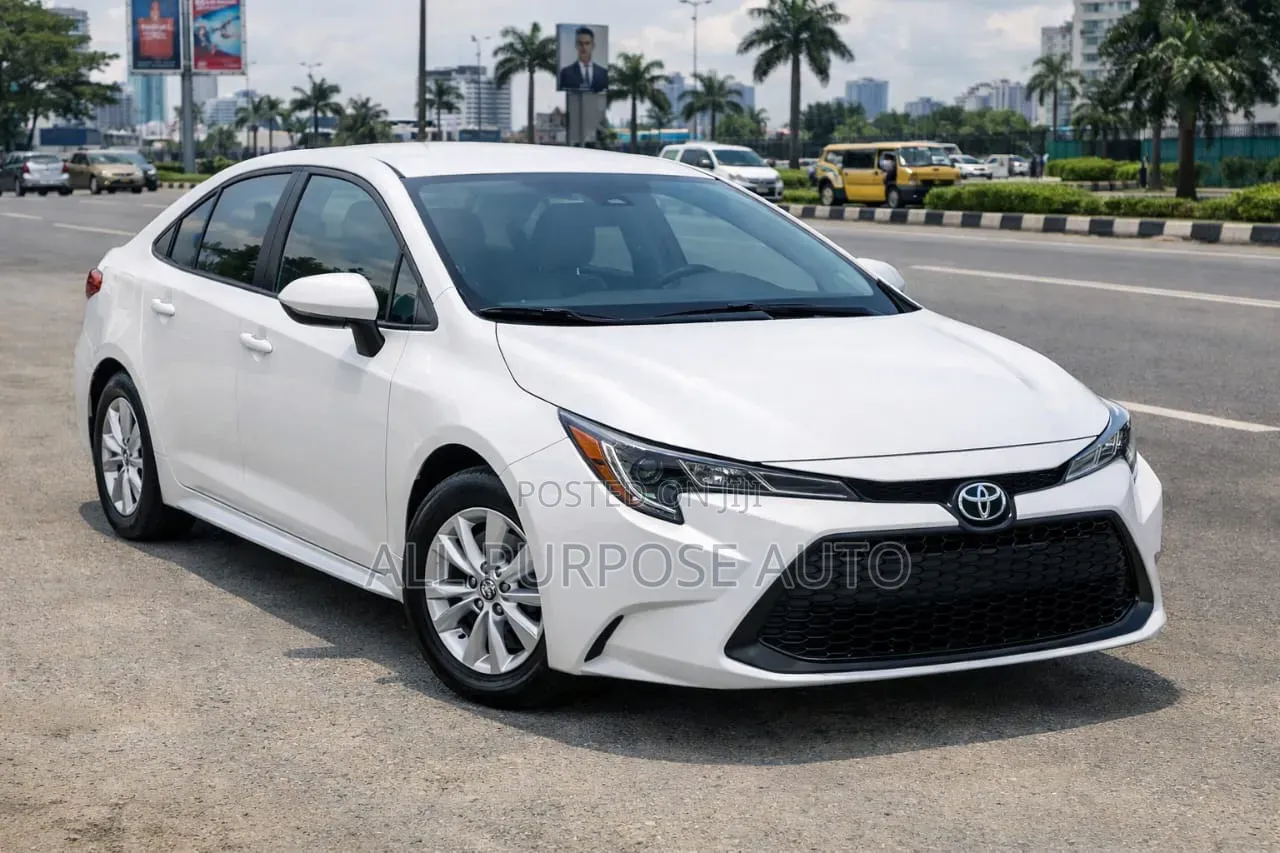 Toyota Corolla LE 2023 White