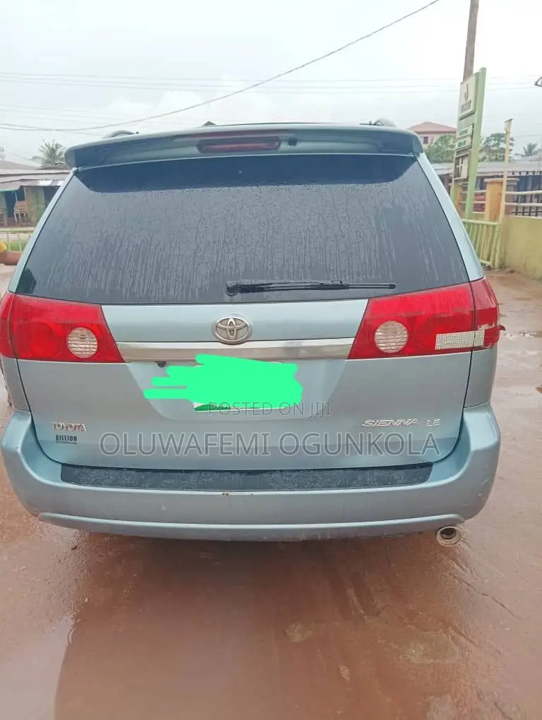 Toyota Sienna 2008 Blue