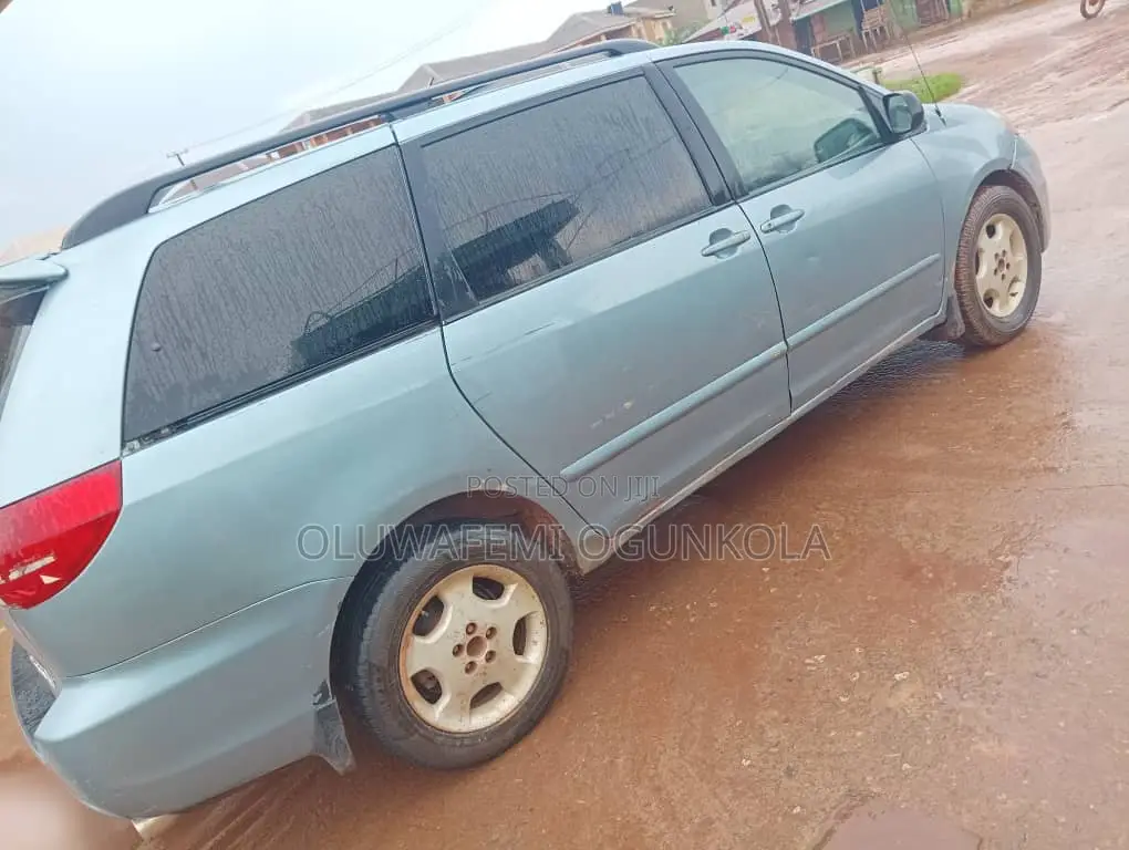 Toyota Sienna 2008 Blue