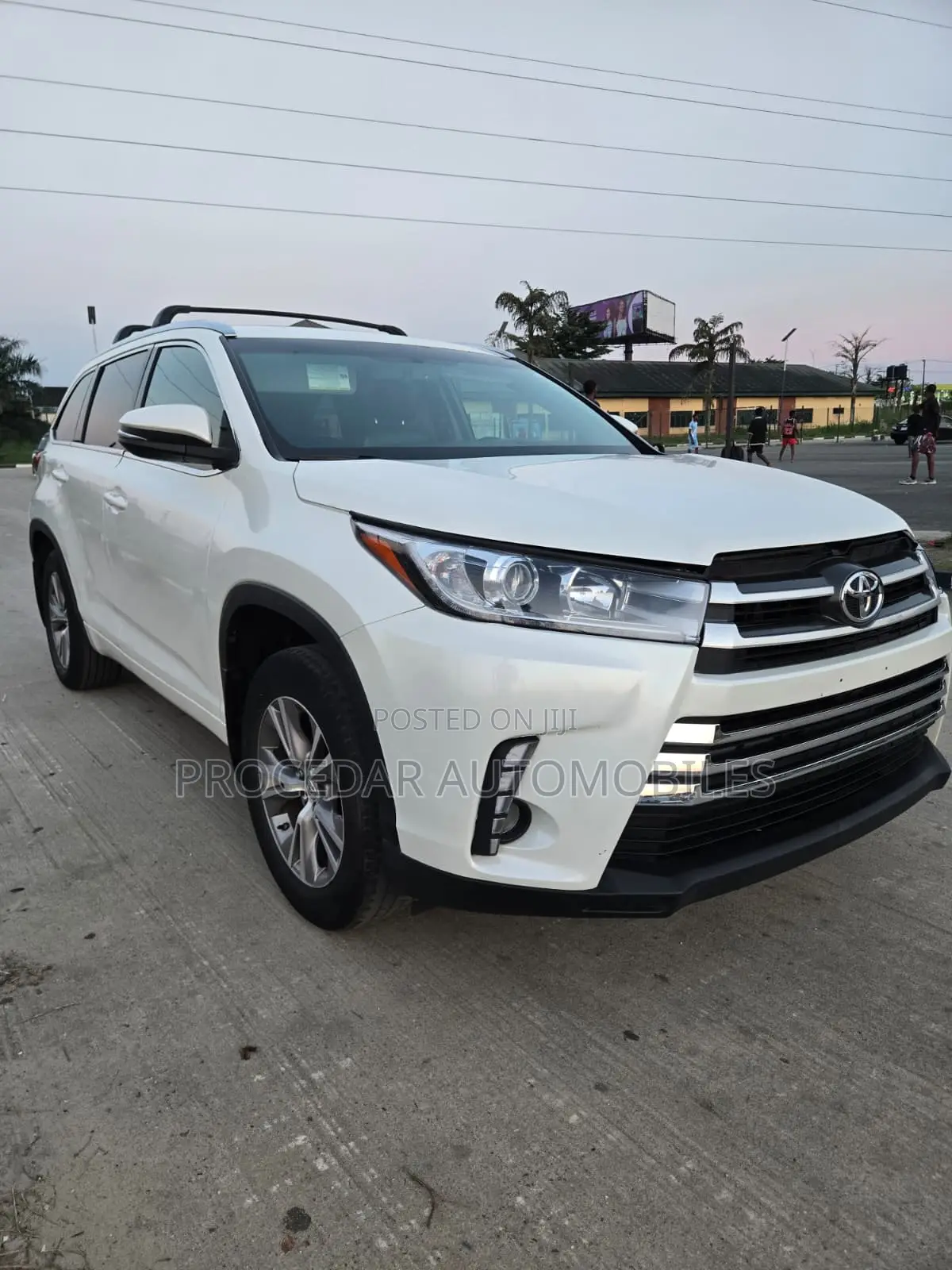 Toyota Highlander XLE 4dr SUV (3.5L 6cyl 6A) 2015 White