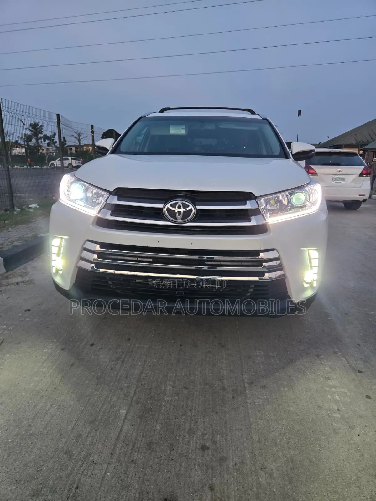 Toyota Highlander XLE 4dr SUV (3.5L 6cyl 6A) 2015 White