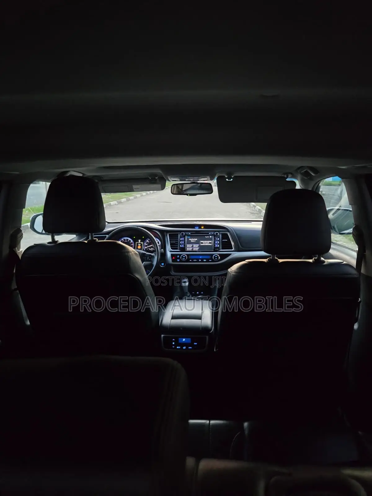 Toyota Highlander XLE 4dr SUV (3.5L 6cyl 6A) 2015 White