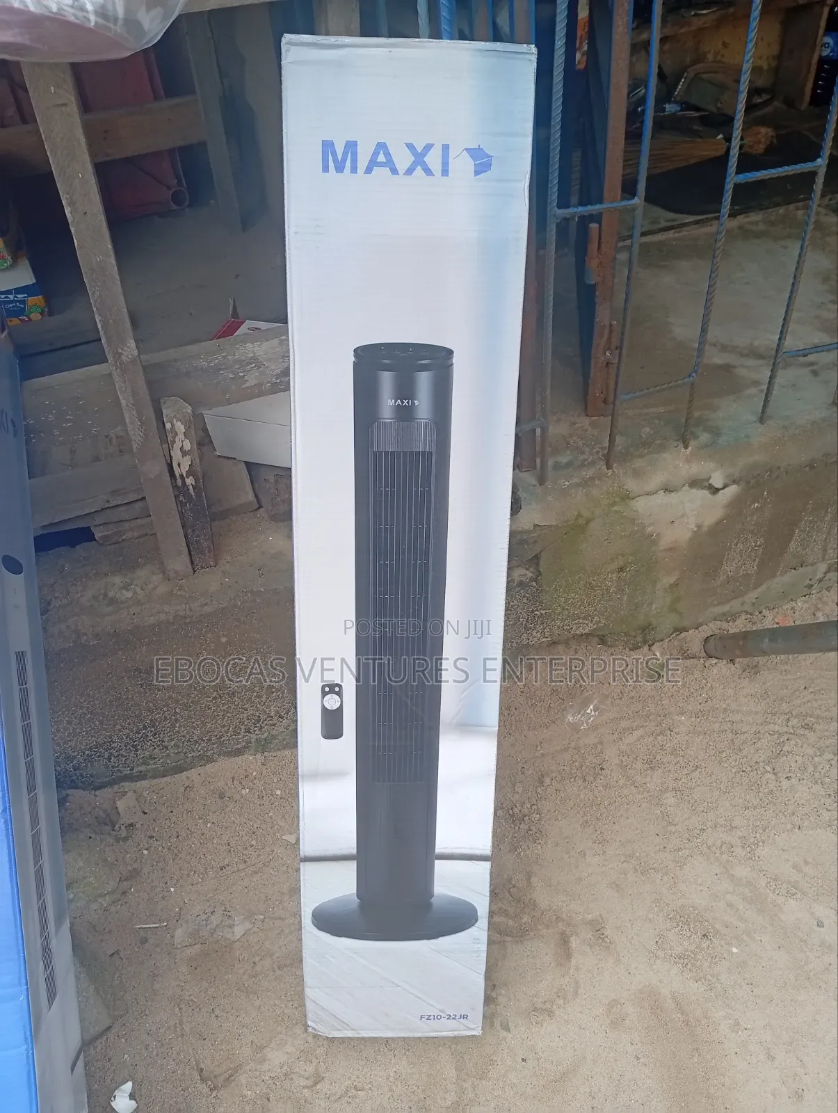 Maxi Tower Fan Black