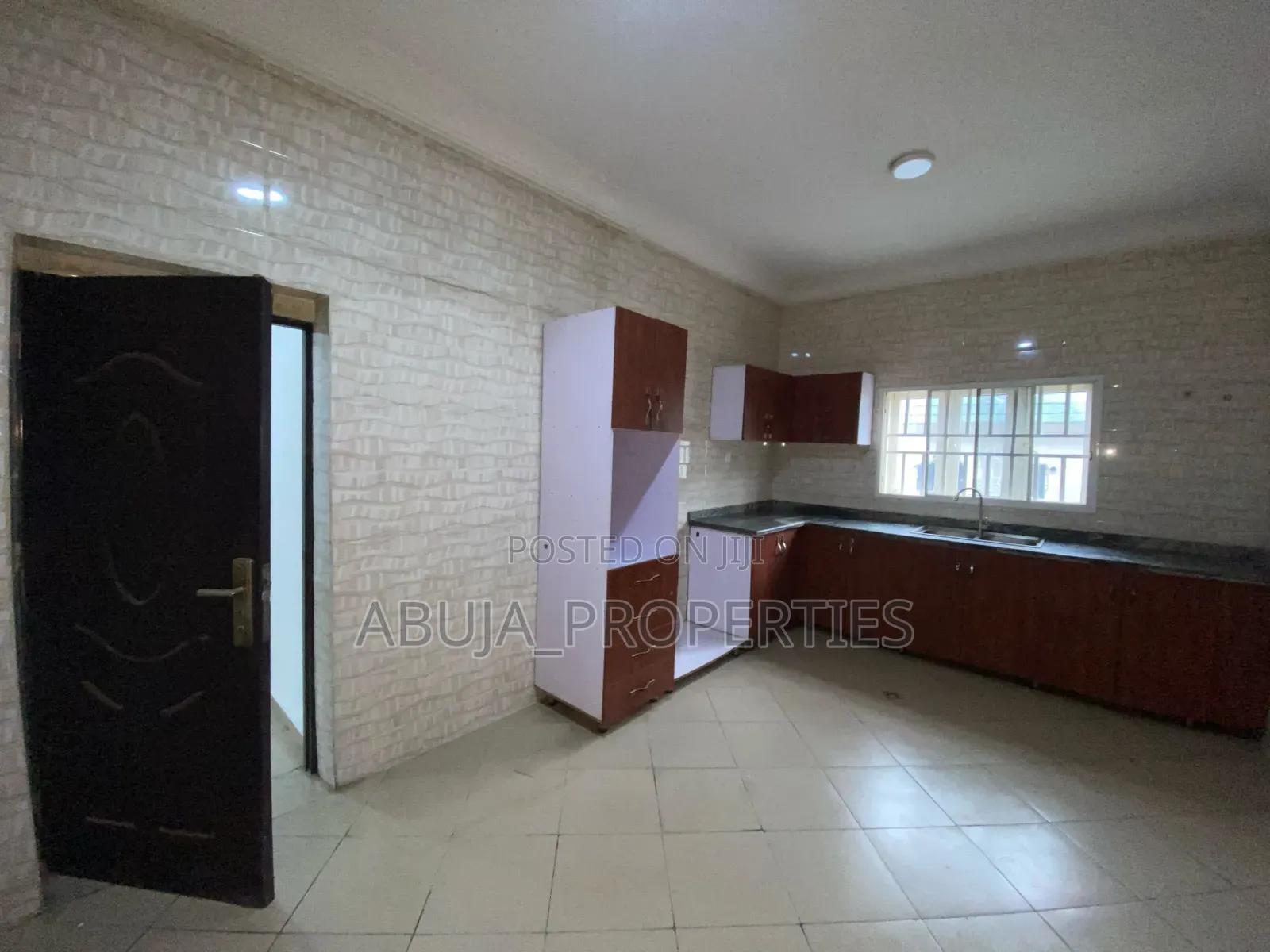 3bdrm Apartment in Life Camp for rent