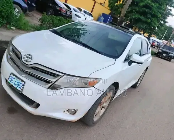 Toyota Venza 2011 White