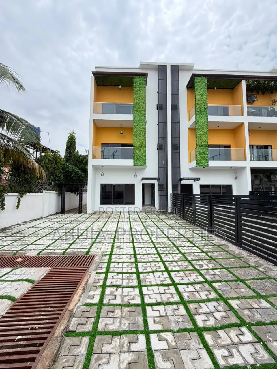 4bdrm Duplex in Gwarinpa for rent