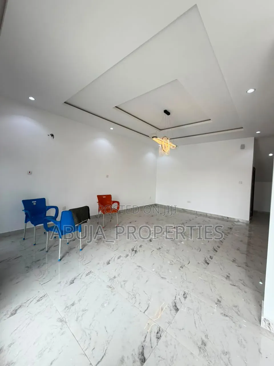 4bdrm Duplex in Gwarinpa for rent