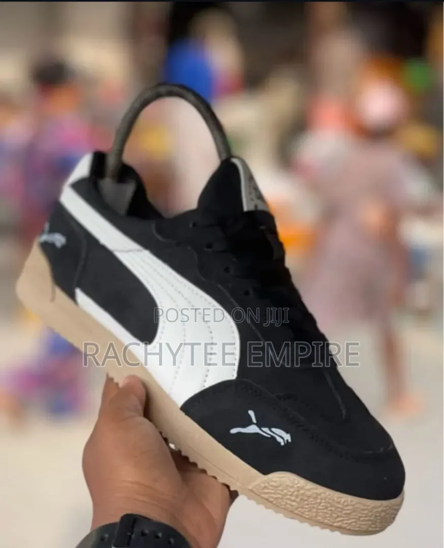Puma Low Top Sneakers