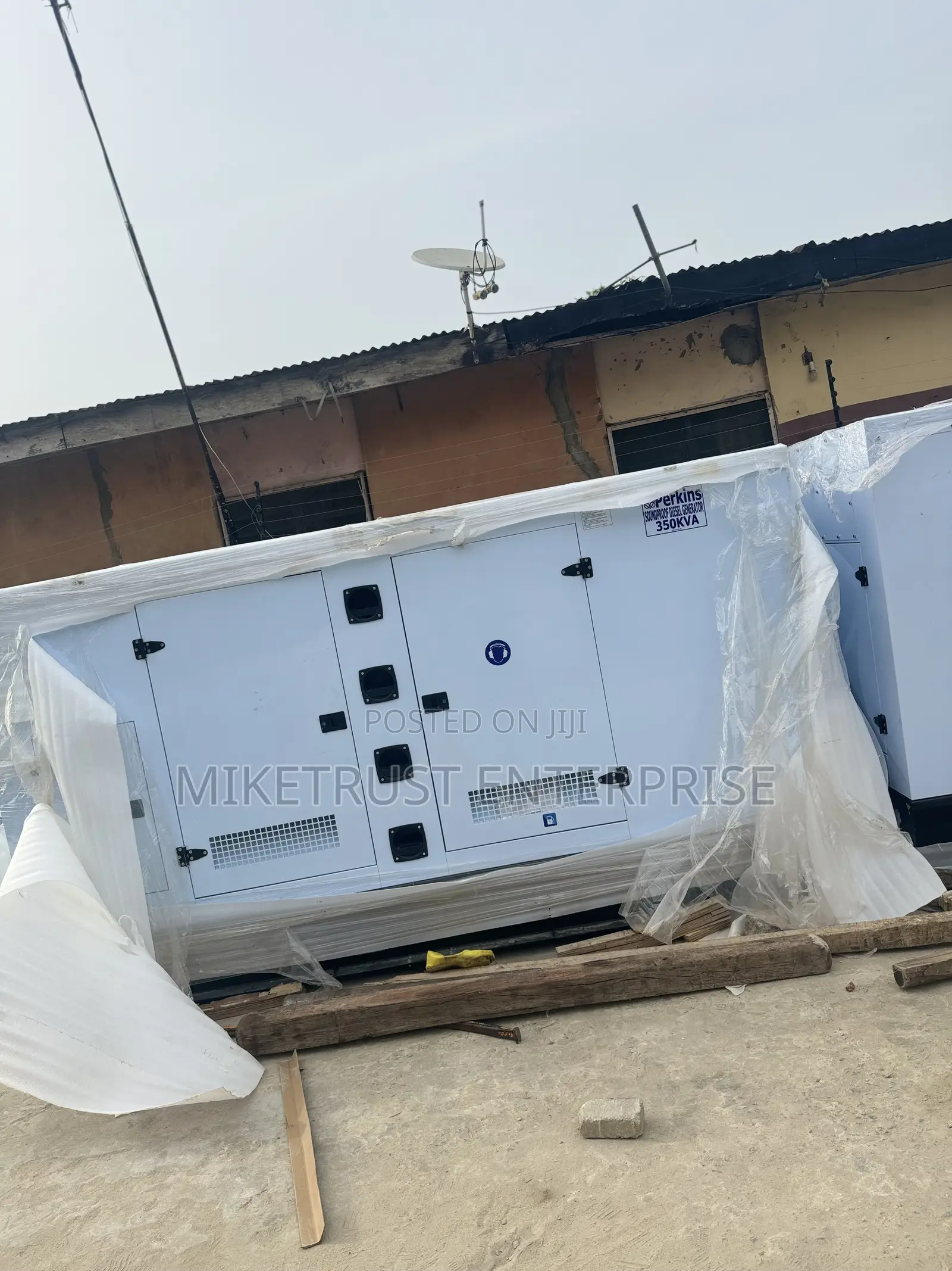 350kva Diesel Soundproof Perkins Generator