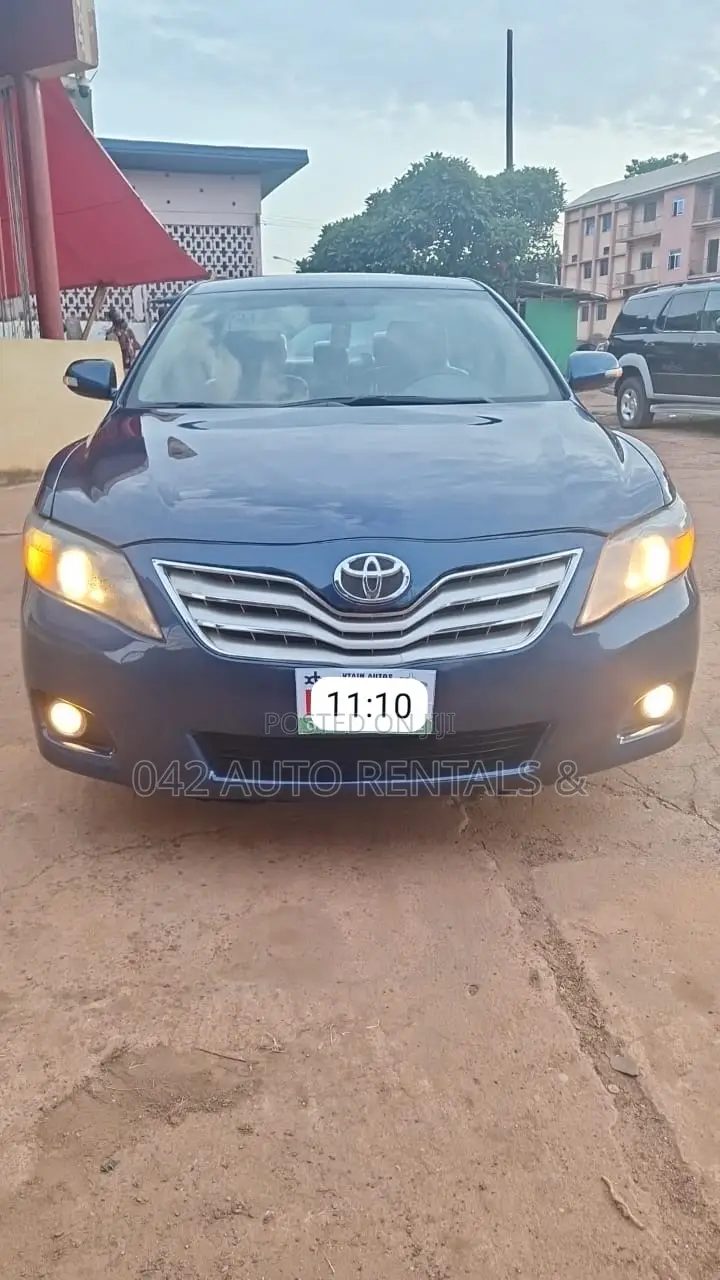 Toyota Camry 2010 Blue