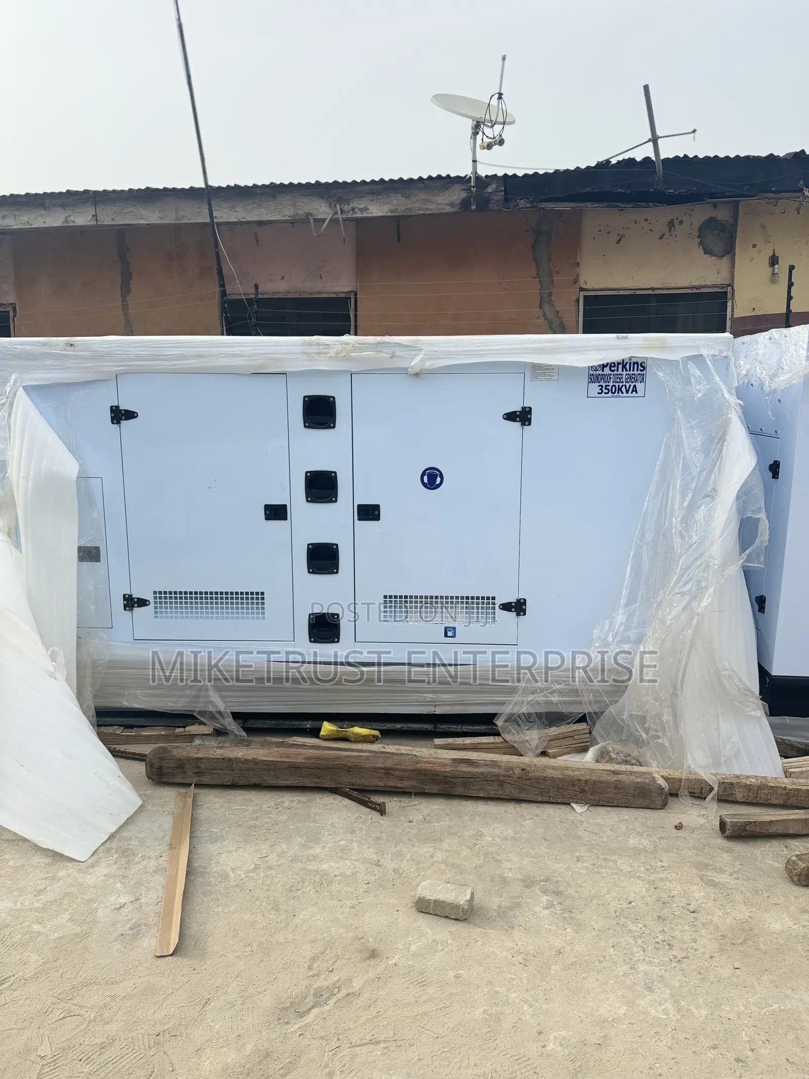 Perkins Strong 350kva Heavy Duty Soundproof Generator