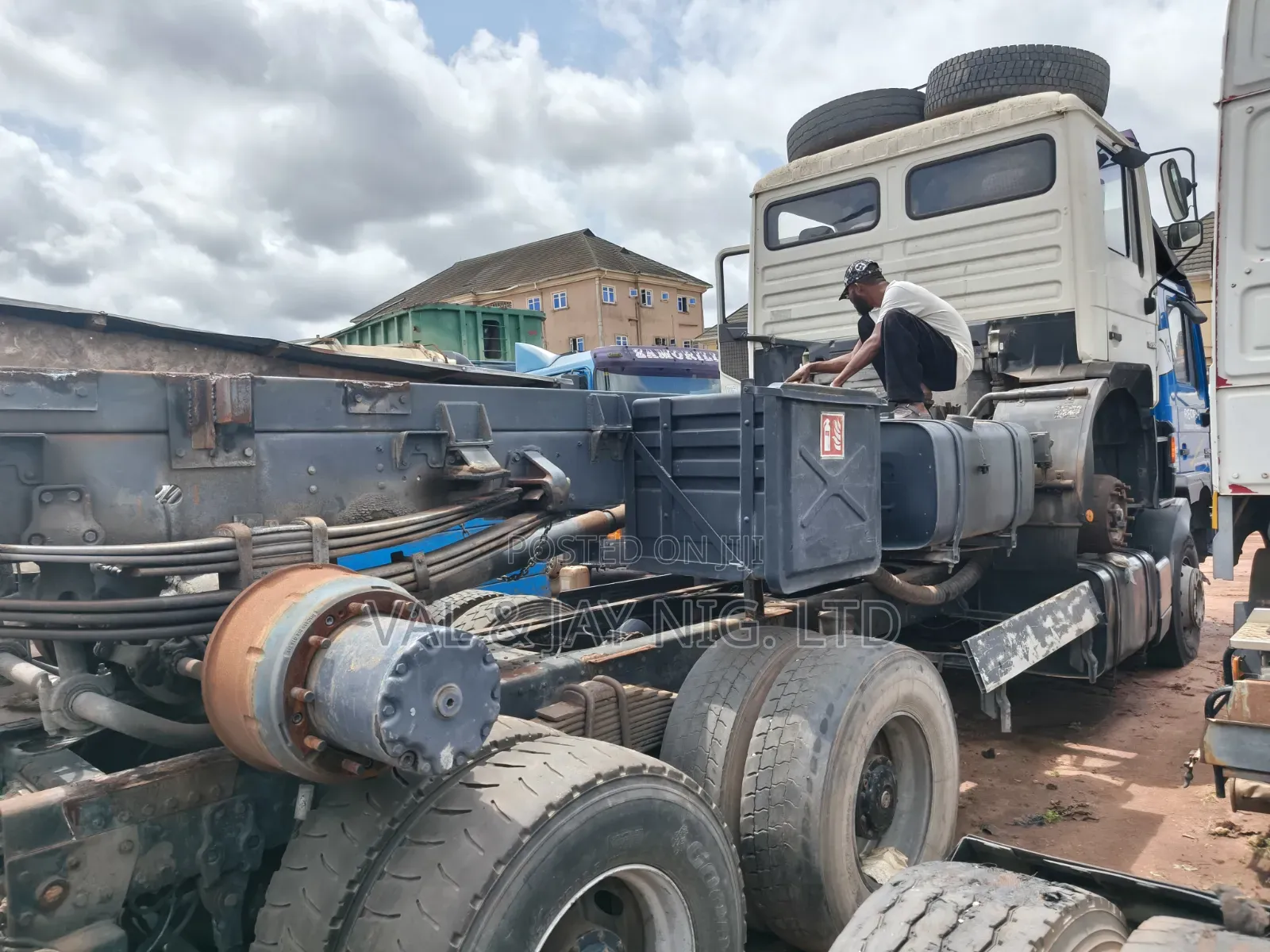 Man Diesel 10 Tyres Cap and Chassis - Foreign Use 26.293