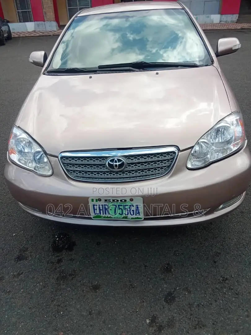 Toyota Corolla 2005 Gold