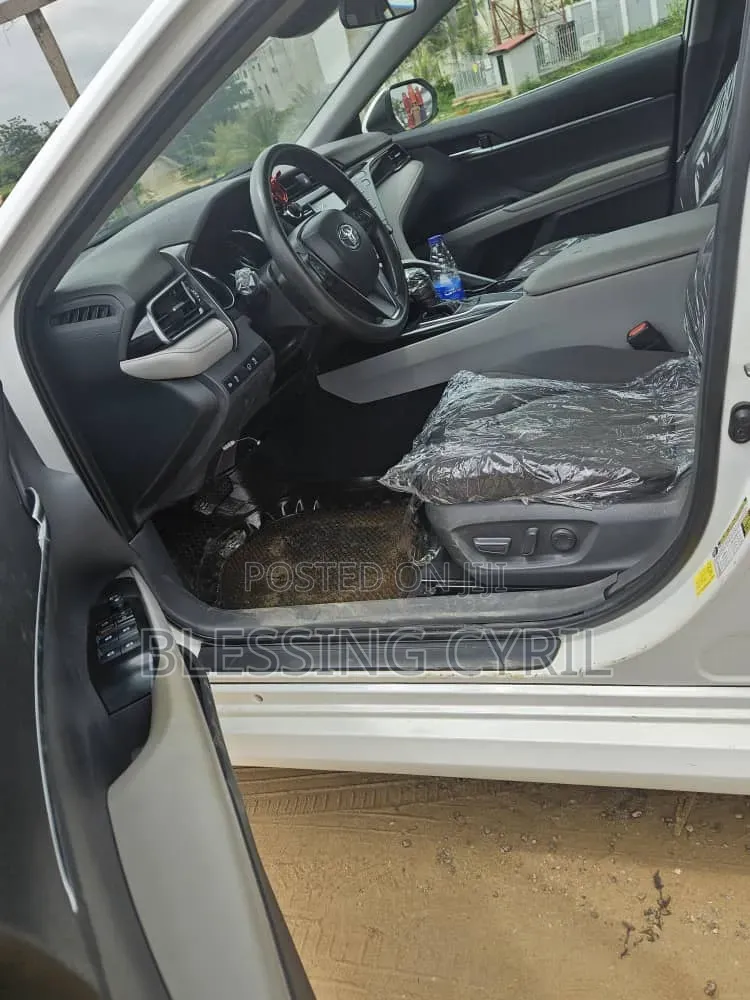 Toyota Camry 2020 White