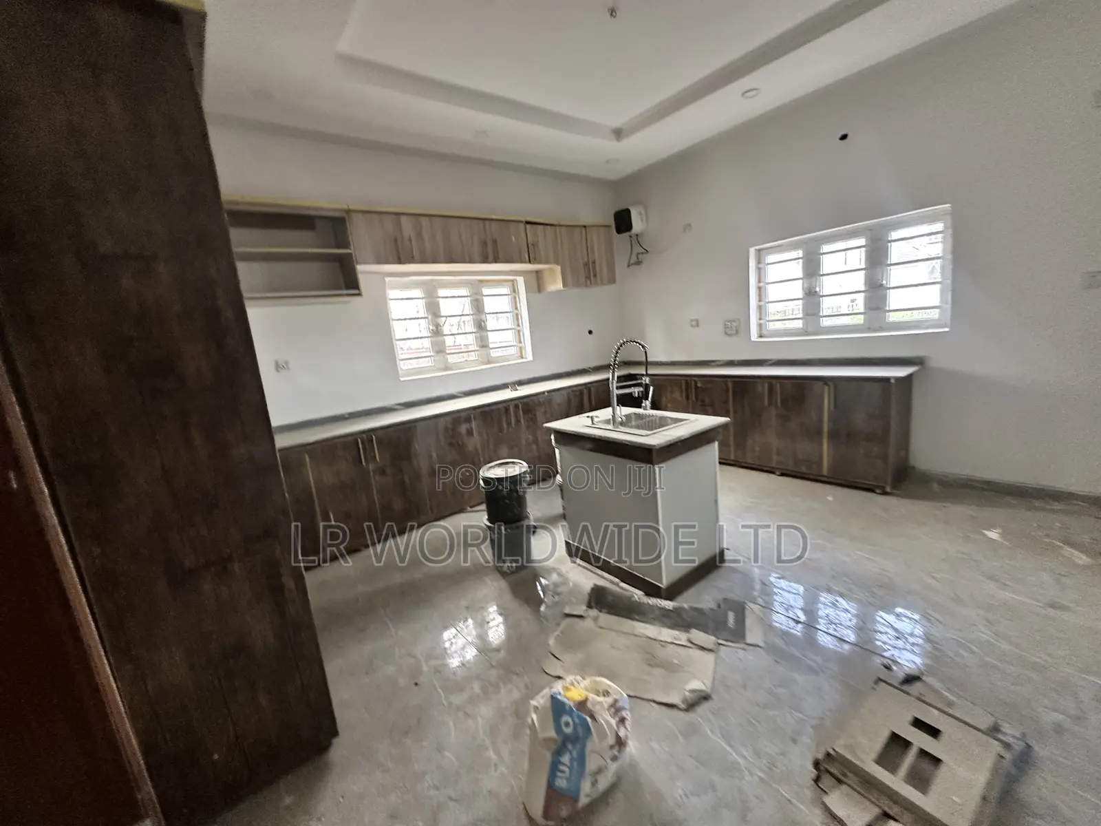 5bdrm Duplex in Lugbe District for rent