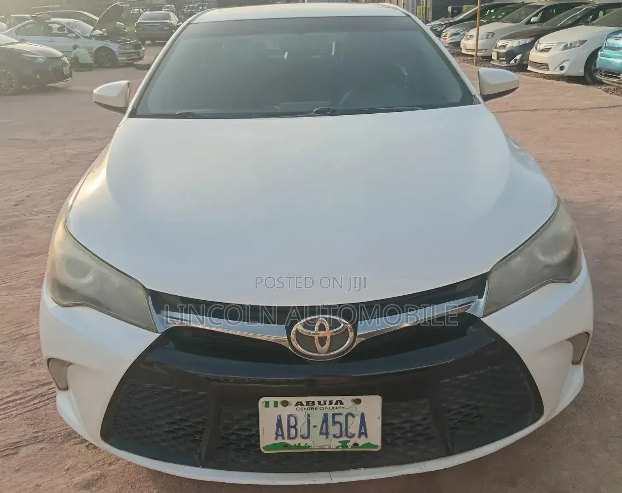 Toyota Camry XSE 4dr Sedan (2.5L 4cyl 6A) 2017 Off white