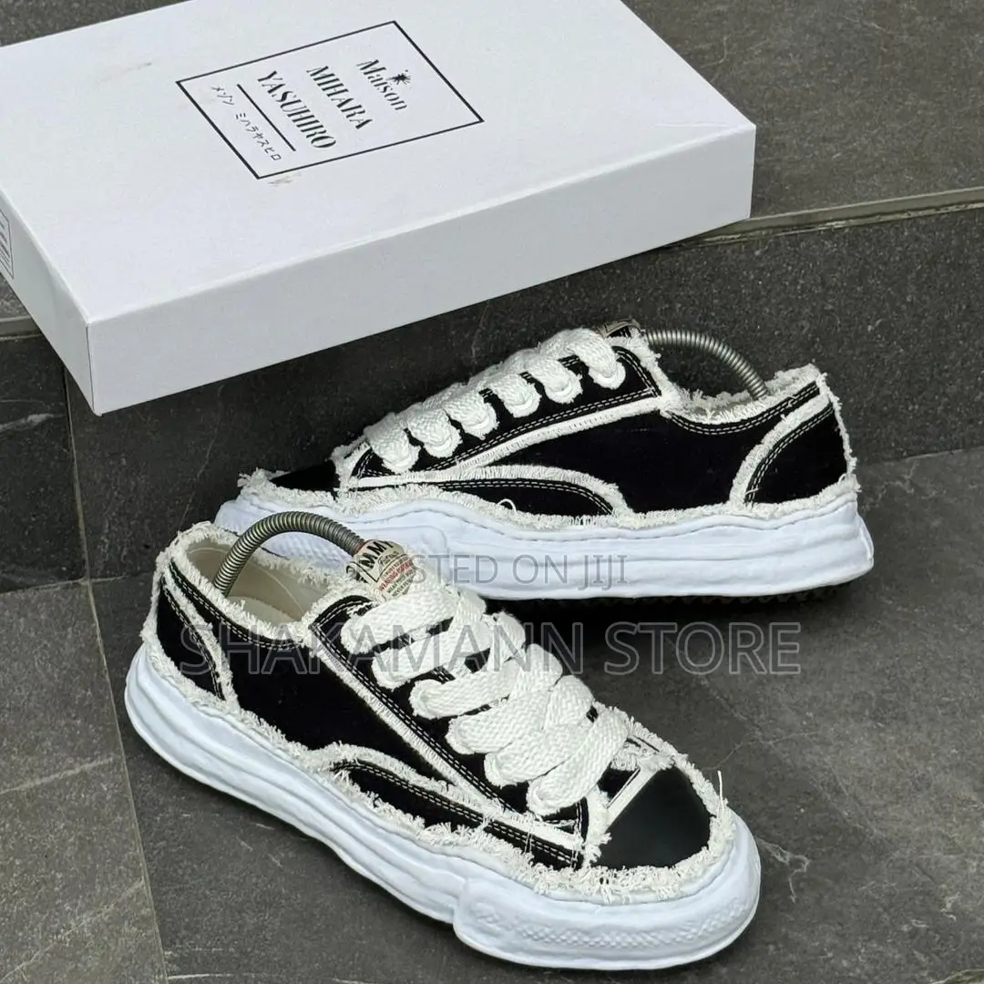 Maison Mihara Yasuhiro Peterson Og Sole Low-Top “Overhanging - White