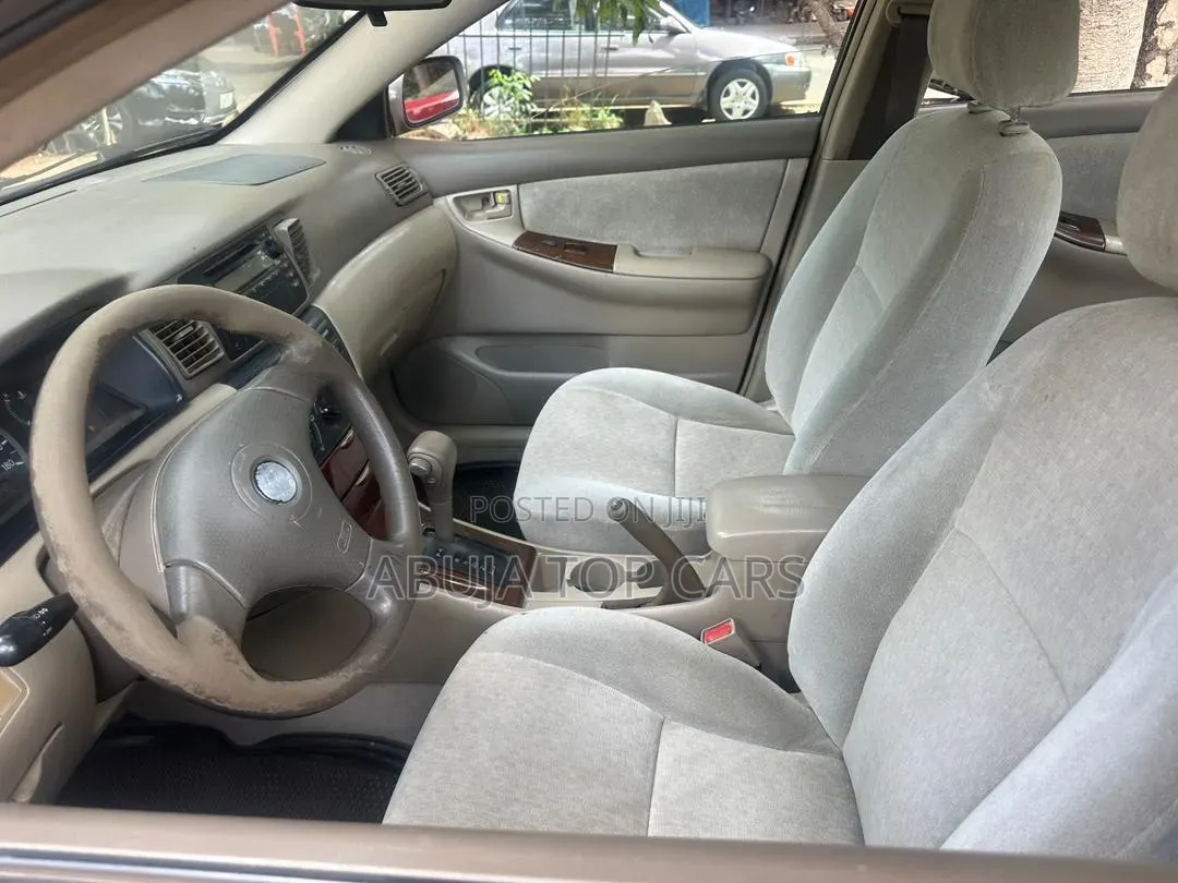 Toyota Corolla CE 2006 Gold
