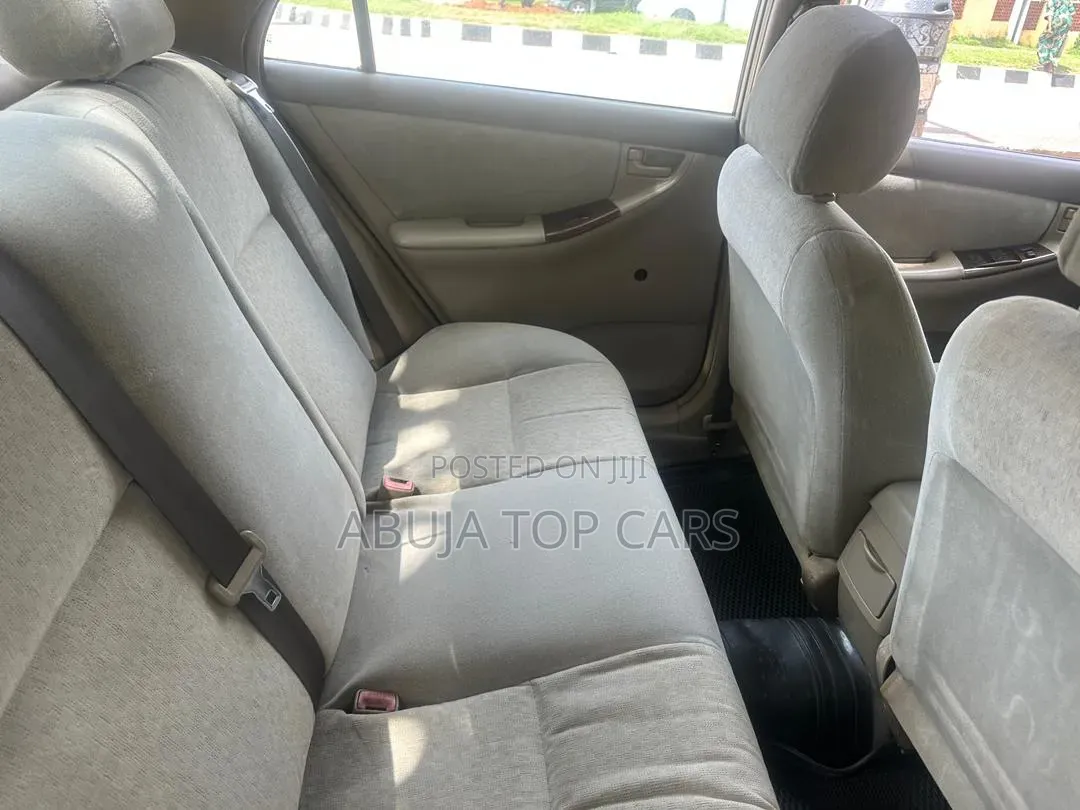 Toyota Corolla CE 2006 Gold