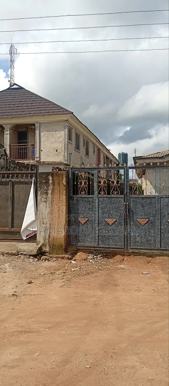 11bdrm Block of Flats in Ijegun, Alimosho for sale