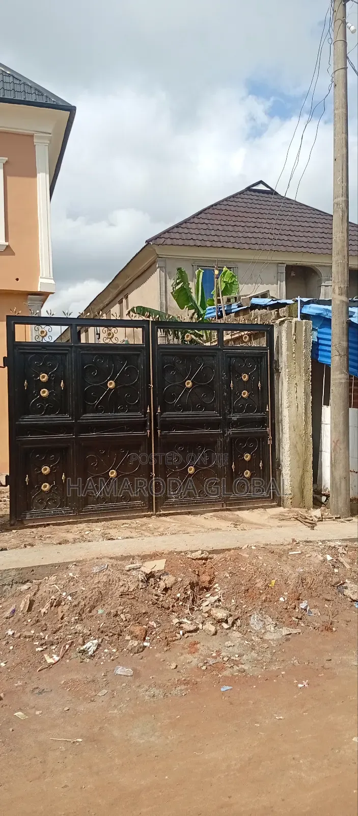 11bdrm Block of Flats in Ijegun, Alimosho for sale
